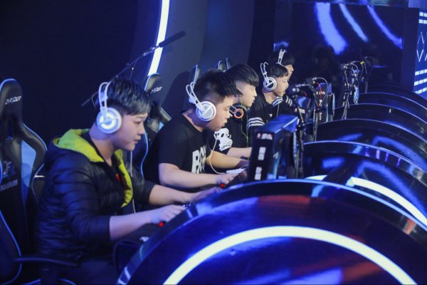 球员在热身 球员在热身