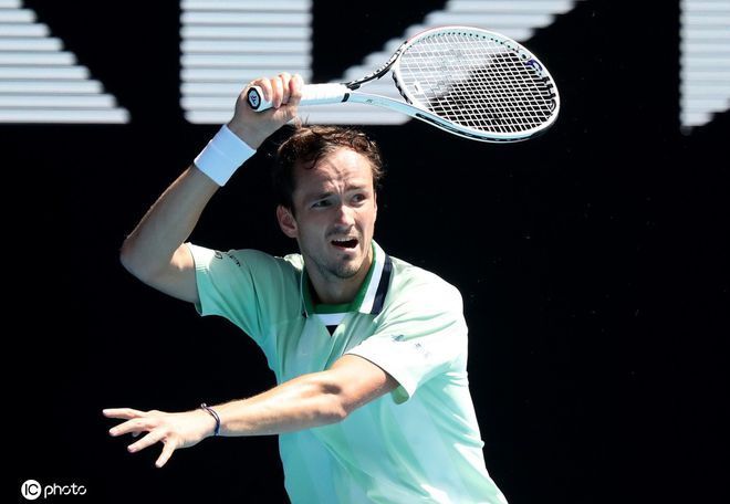 根据乌克兰 根据乌克兰