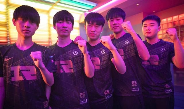 展现出体育 展现出体育