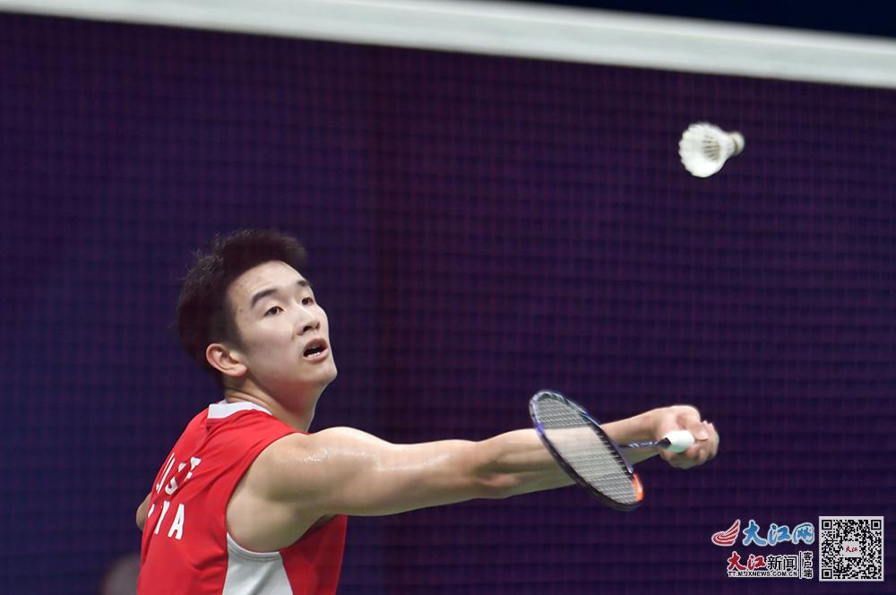 了他在赛场 了他在赛场